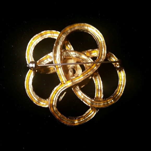 Nwot Statement Gold Flower Daisy Pin / Brooch - Picture 2 of 5